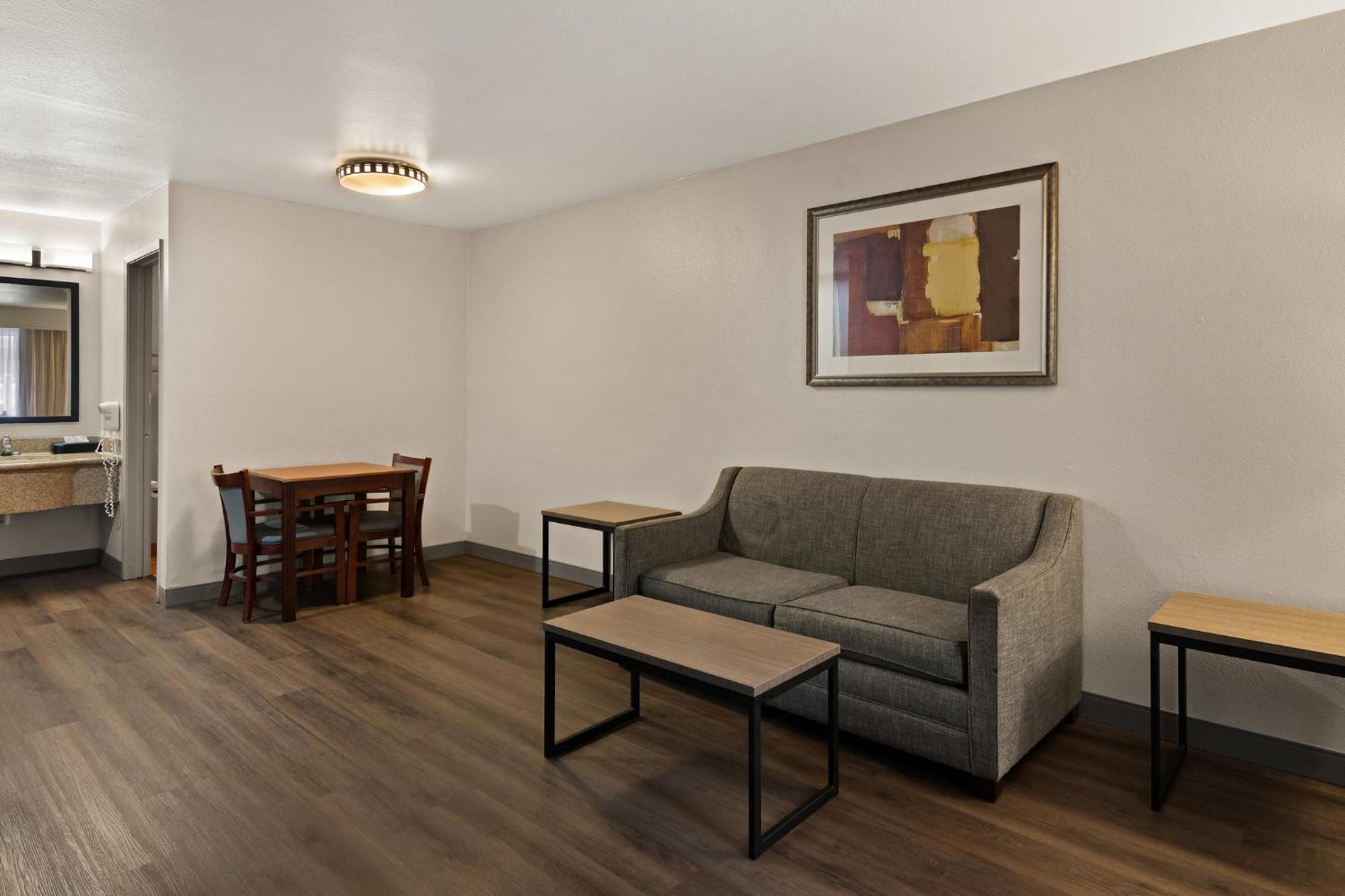 Irving Inn & Suites At Dfw Airport Εξωτερικό φωτογραφία