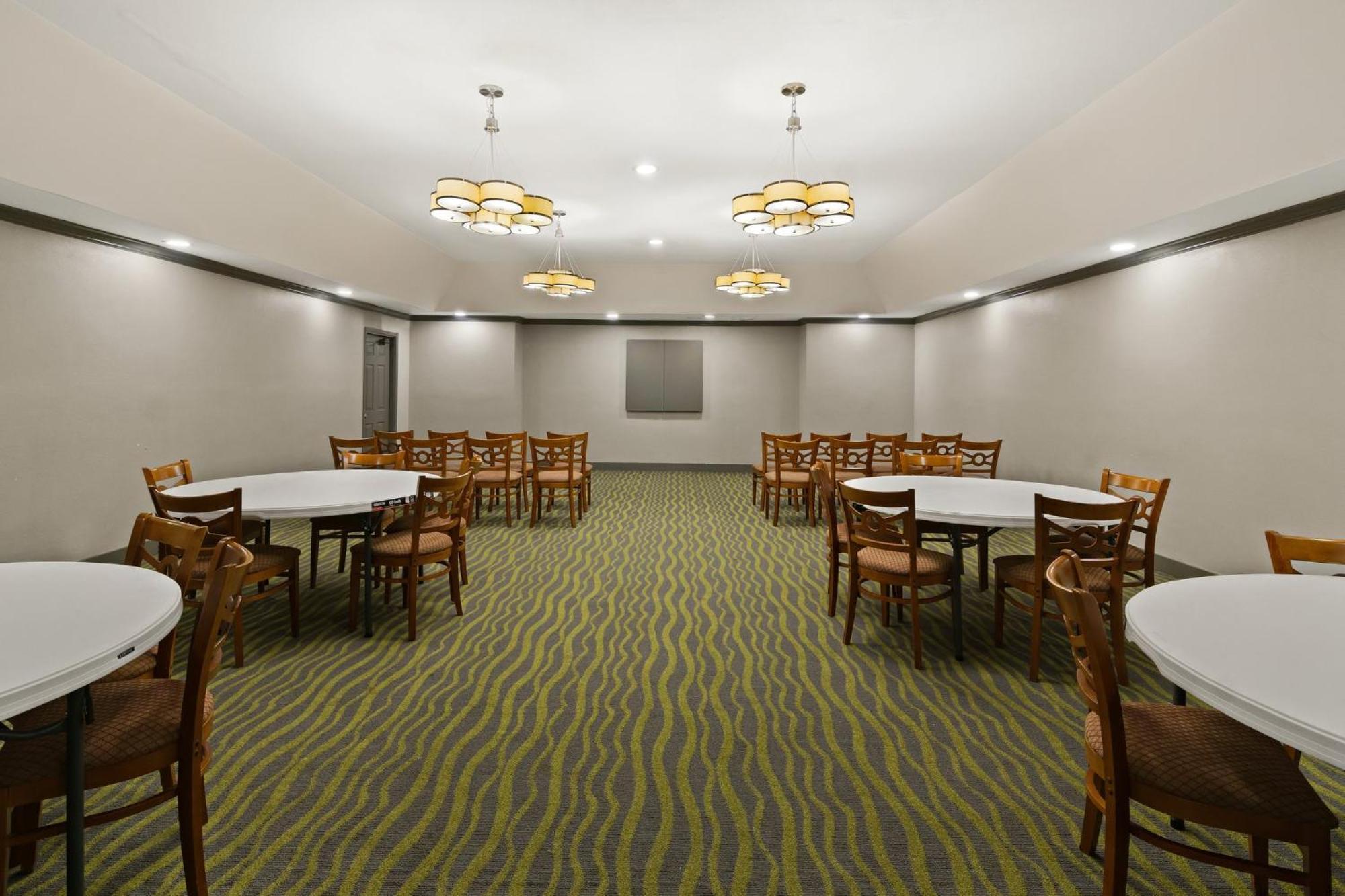 Irving Inn & Suites At Dfw Airport Εξωτερικό φωτογραφία