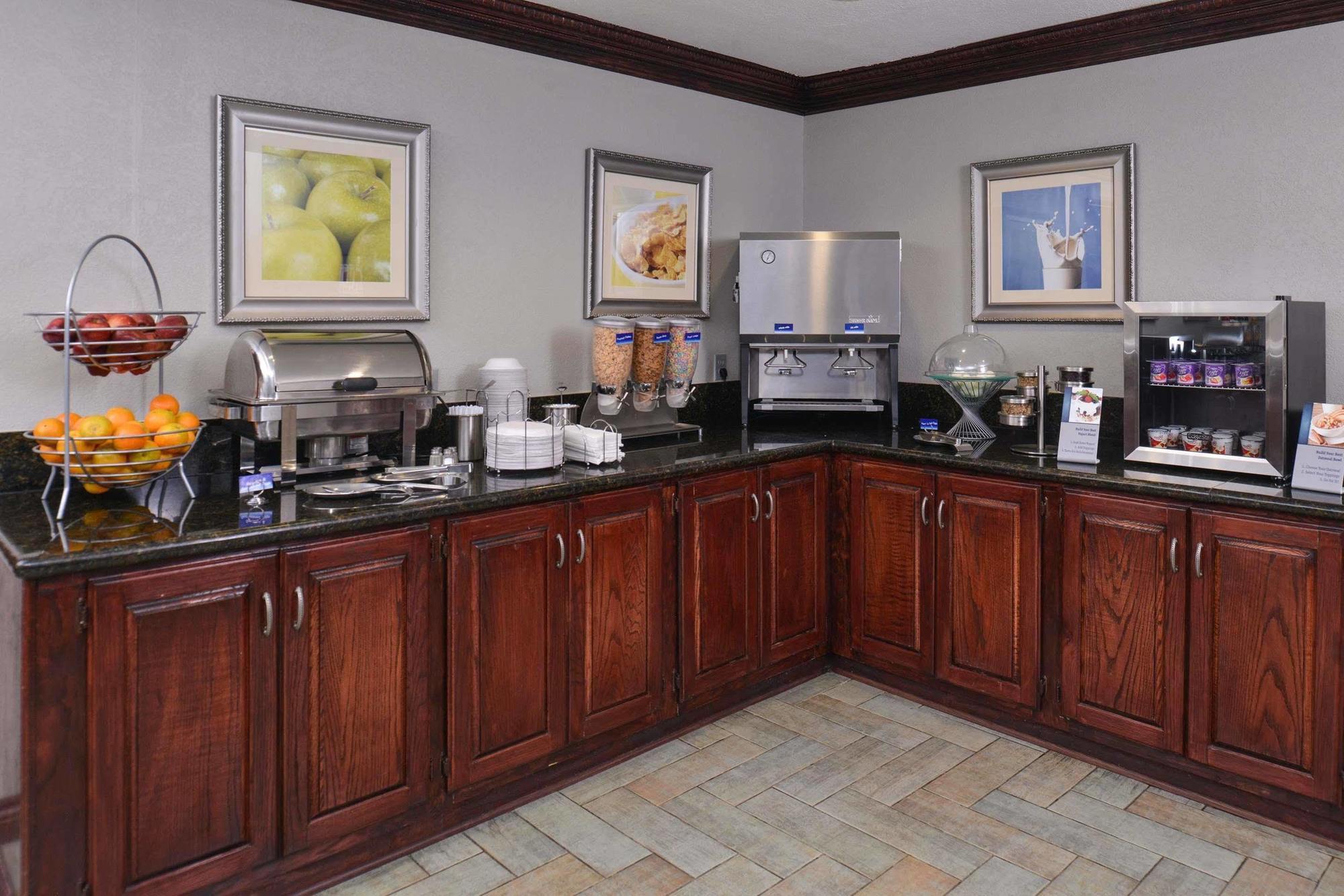 Irving Inn & Suites At Dfw Airport Εξωτερικό φωτογραφία